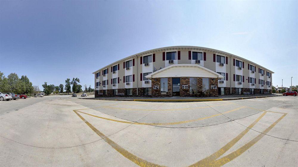 Super 8 By Wyndham Kirksville-University Area Kültér fotó