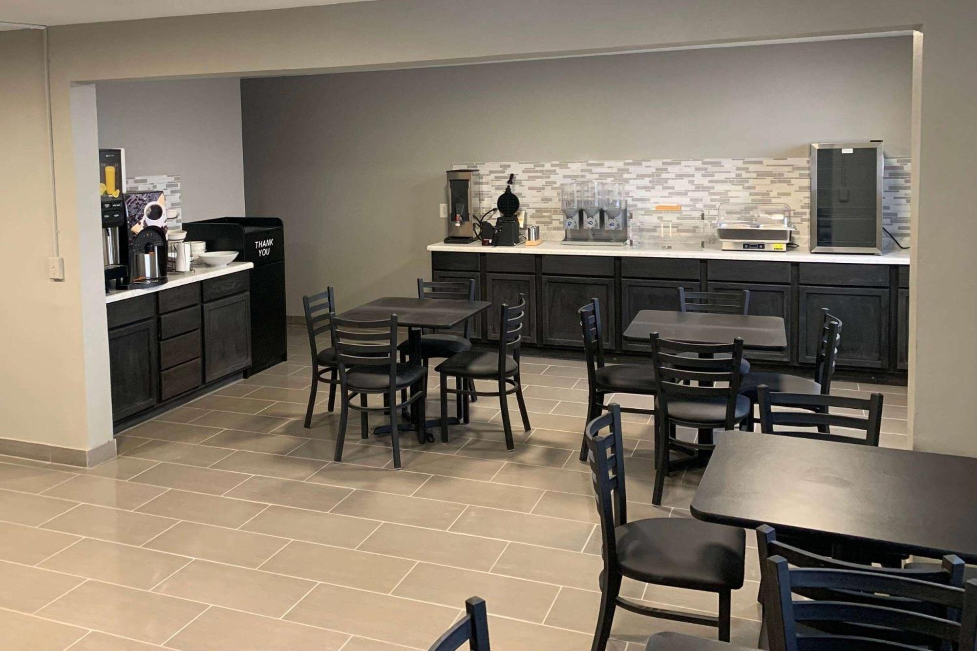 Super 8 By Wyndham Kirksville-University Area Kültér fotó
