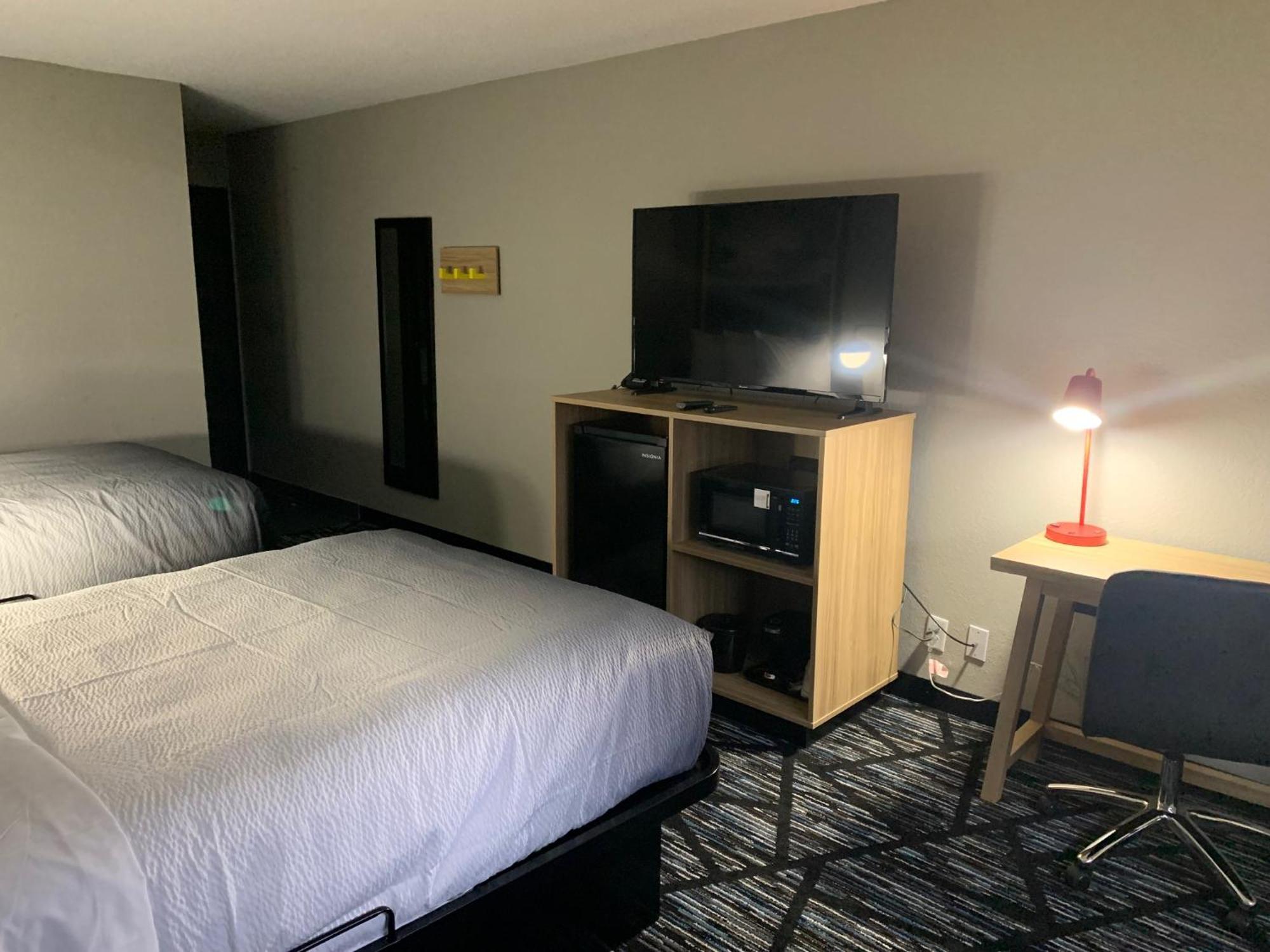 Super 8 By Wyndham Kirksville-University Area Kültér fotó