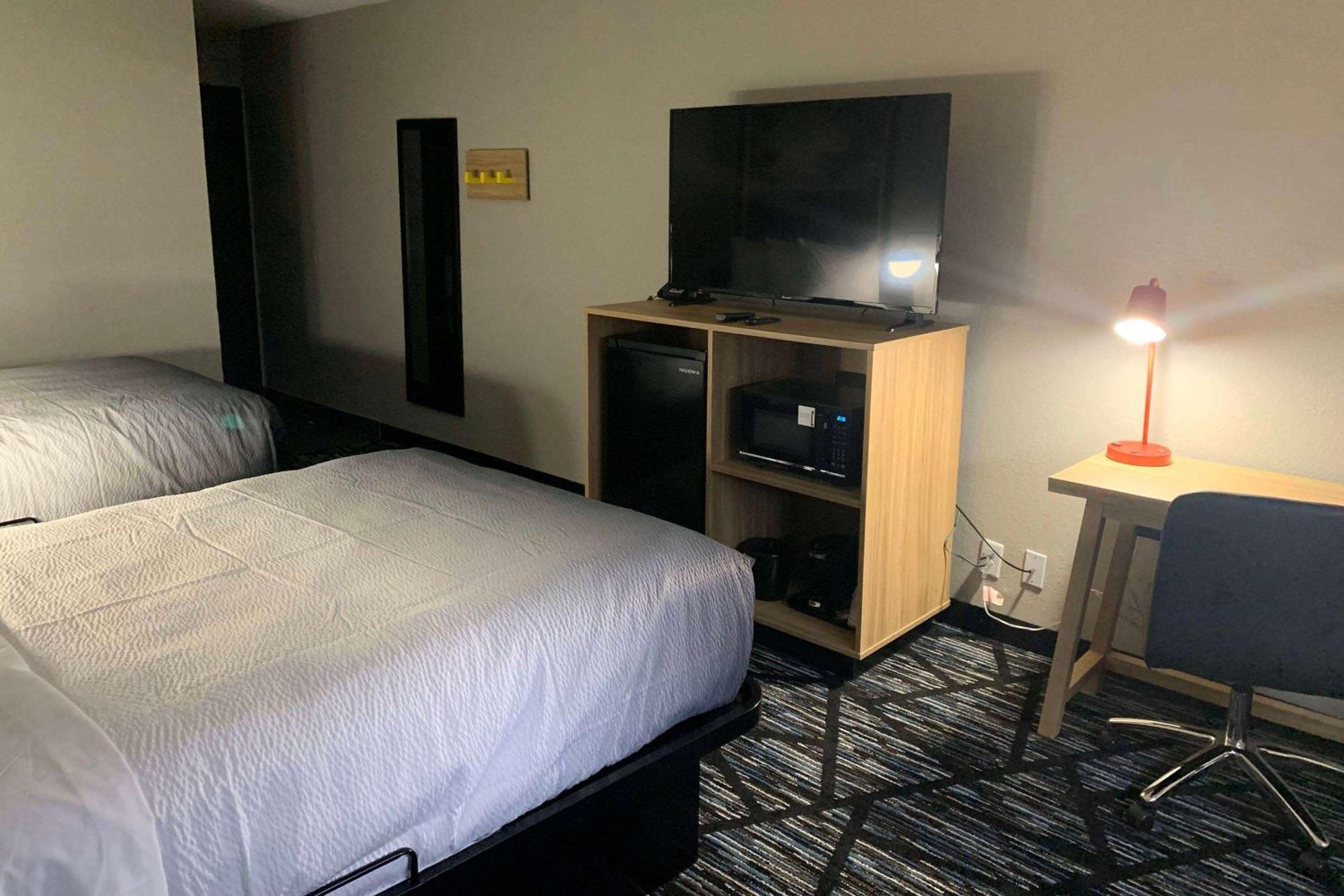 Super 8 By Wyndham Kirksville-University Area Kültér fotó